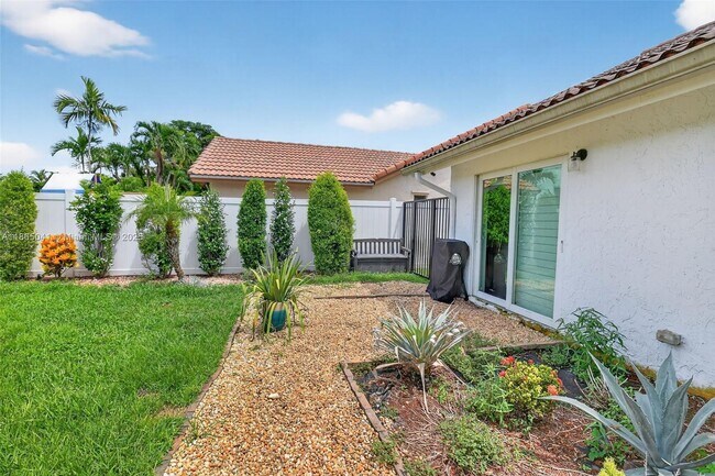 Building Photo - 9505 Majestic Way
