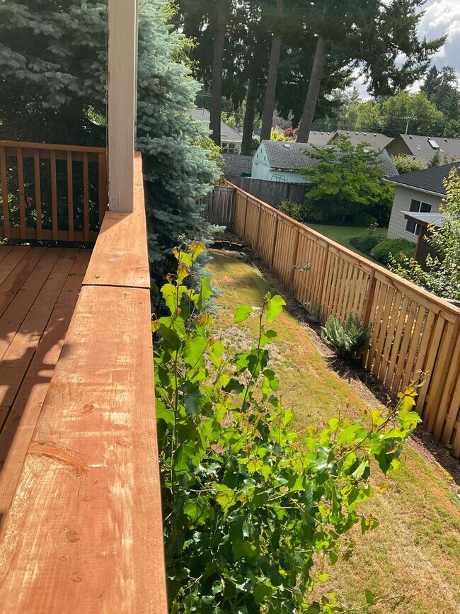 Building Photo - Beautiful House in Desirable South Gateway...