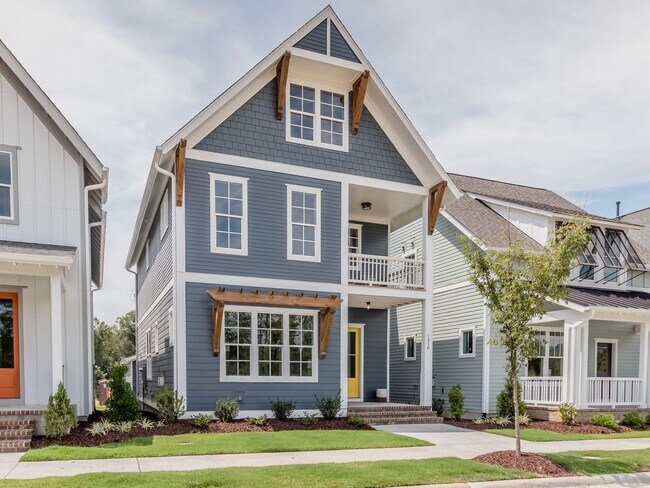 Building Photo - WOW!! One of the best Locations in one of the most desired neighborhoods