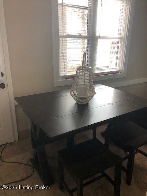 Building Photo - 1420 Riverside Dr