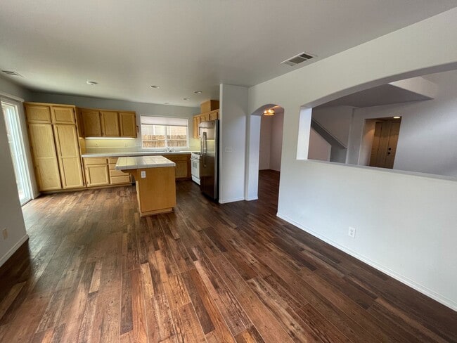 Building Photo - COMING SOON!!! 3 Bedroom 2.5 Bath Home