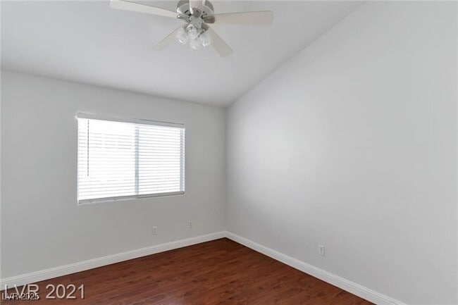 Building Photo - 3838 Birchview Ct