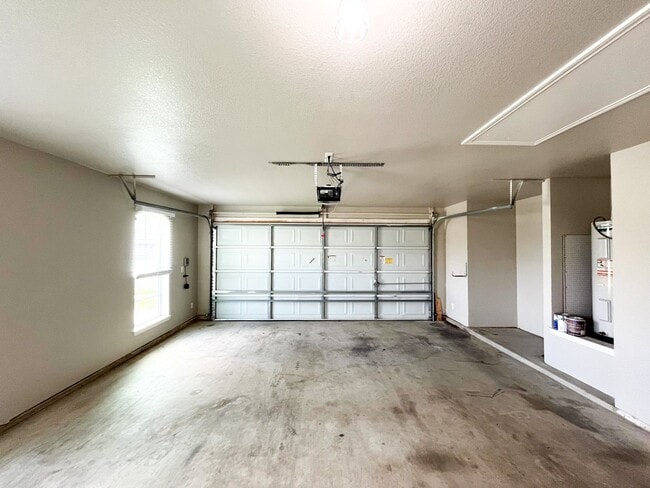 Building Photo - Available NOW!!!! This Beautiful 1 story, 4 Bedroom, 2 bath home in Killeen has a lot to offer!  ...