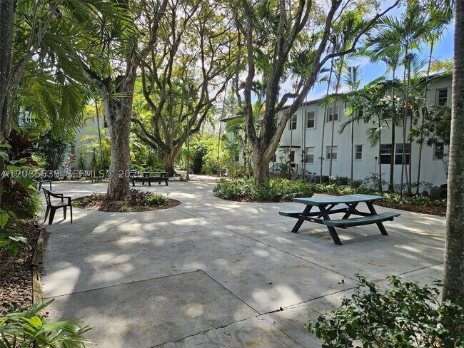 Building Photo - 7880 SW 55th Ave