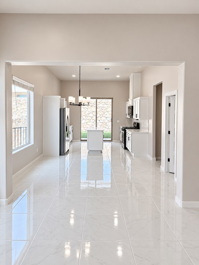 Building Photo - 12633 Middlesbrough Ave
