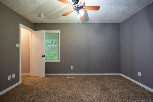 Building Photo - 5725 Waterwood Dr