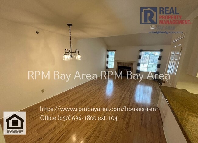 Building Photo - Bright and Airy 2BD 2.5 BTH Townhouse in Daly City