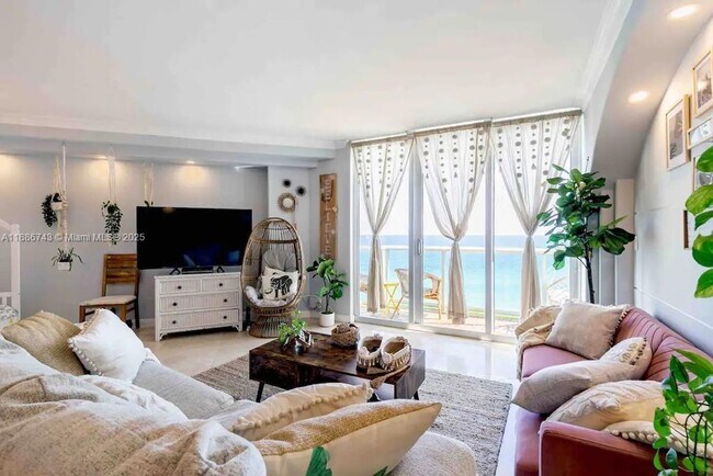 Primary Photo - 3901 S Ocean Dr