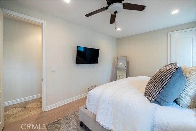 Building Photo - 604 Manhattan Beach Blvd