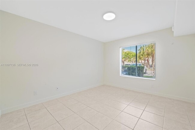 Building Photo - 10610 SW 158th Ct