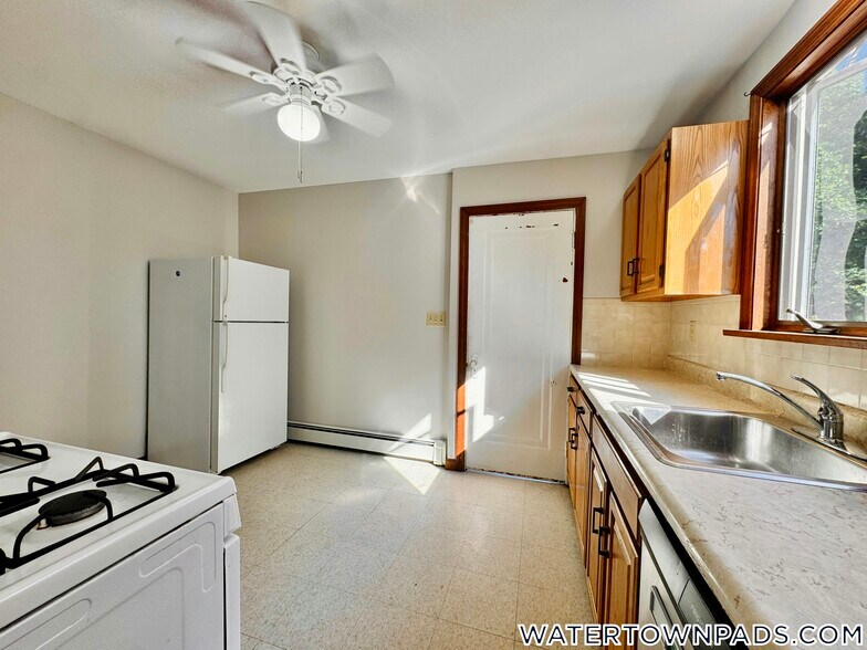 Primary Photo - 137 Hillside Rd