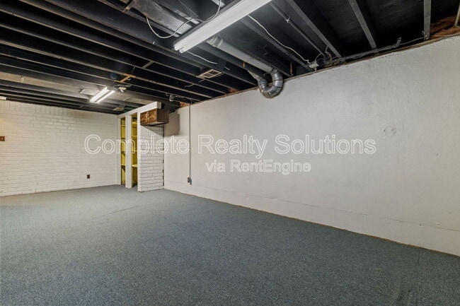 Building Photo - 1115 Hadwin Dr