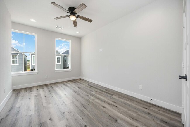 Building Photo - Bauman Heights