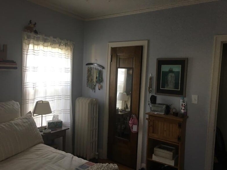 Apt. 3 - 3317 Fremont Ave S
