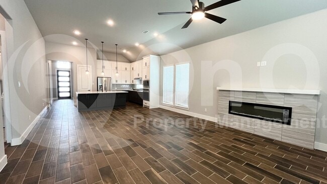 Building Photo - 6301 Tahoe Winds Dr