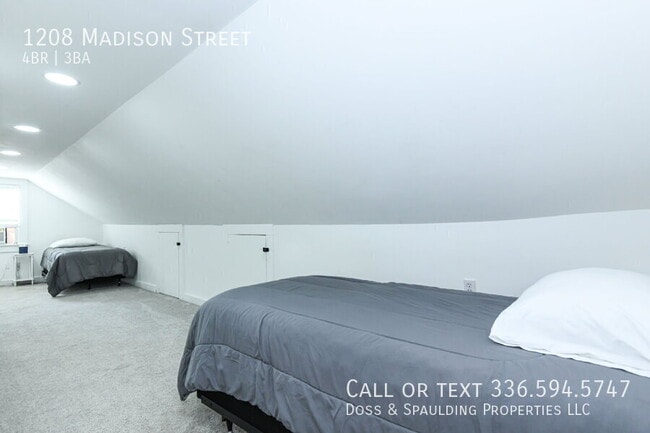 Building Photo - 1208 Madison St