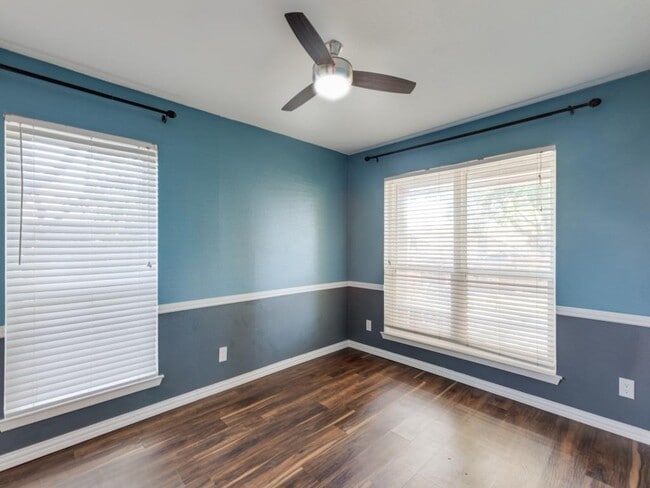 Building Photo - 2404 N Shields Dr