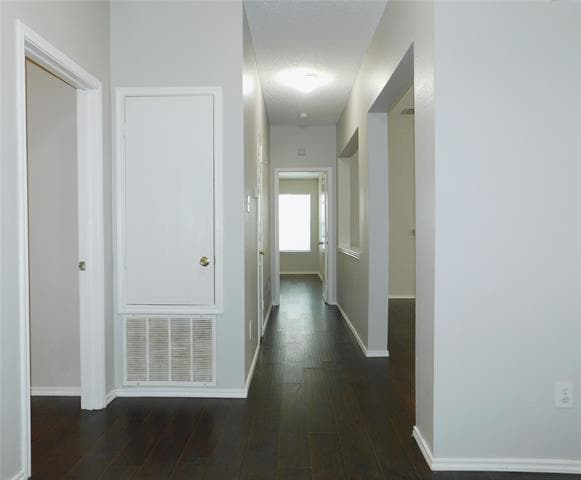 Building Photo - 1648 Crown Point Dr