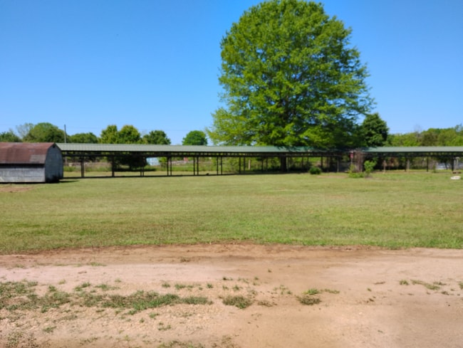 Primary Photo - 235 Big 6 Farms Rd