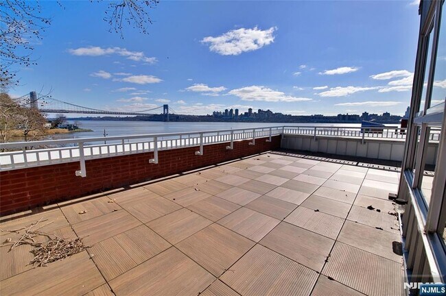 Building Photo - 11 Vela Way