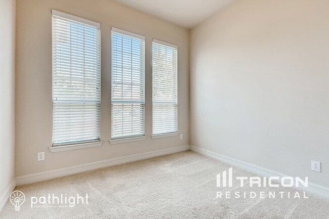 Building Photo - 12675 Tealsky Dr