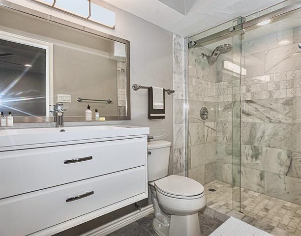 Building Photo - 3756 Vitruvian Way