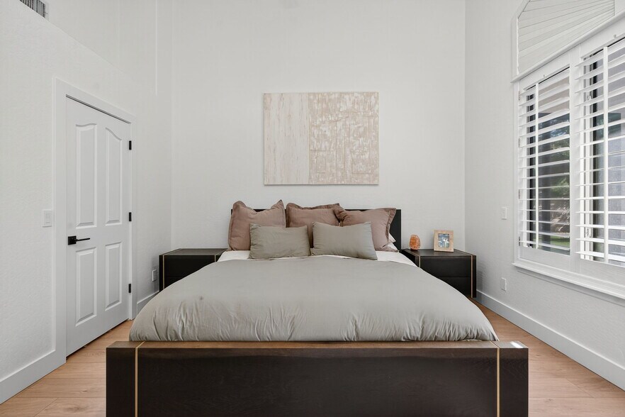 Building Photo - 7449 E Whistling Wind Way