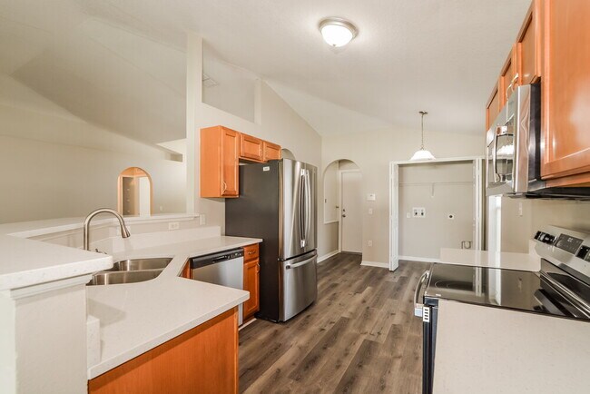 Building Photo - 242 Pine Shadow Ln