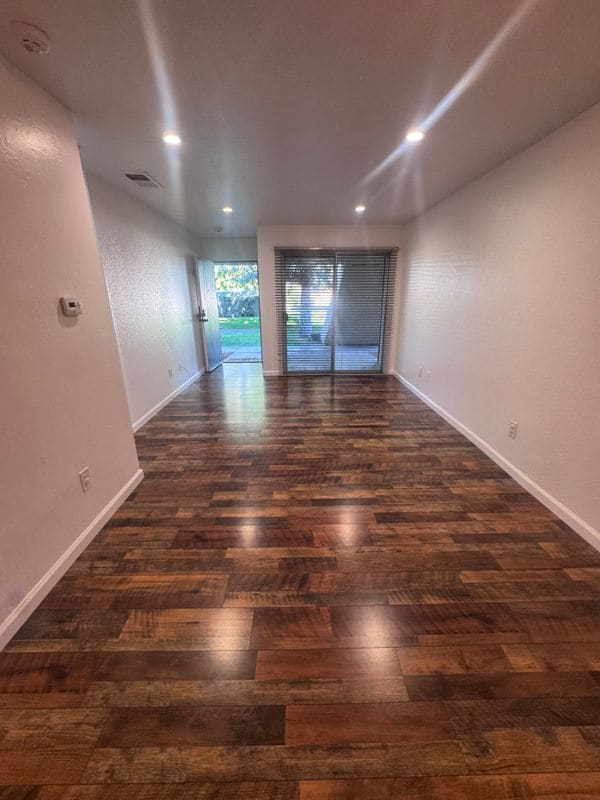 Building Photo - 2825 N Los Felices Rd