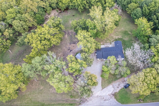 Building Photo - 502 N Strawn Rd