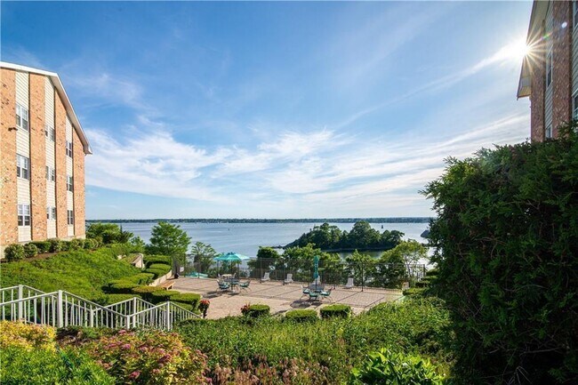 Building Photo - 23 Bullocks Point Ave