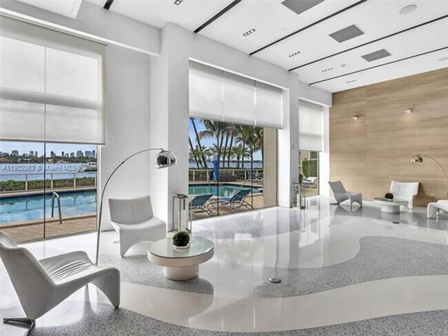 Building Photo - 650 West Ave