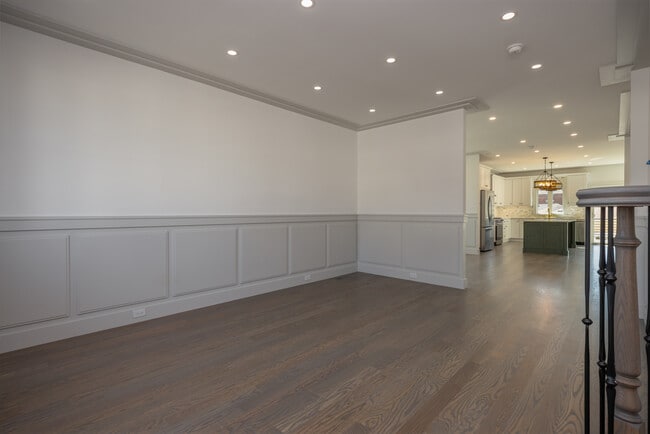 Building Photo - 7 Victoria Ln