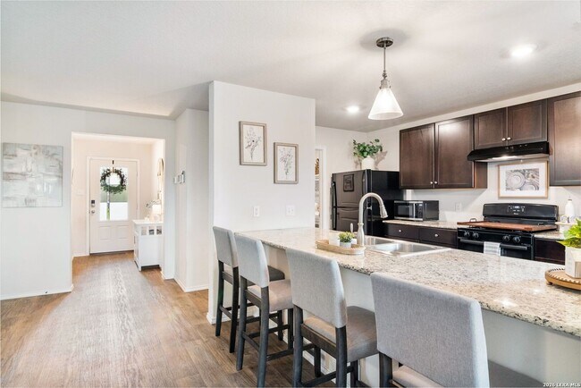 Building Photo - 15502 Crimson Topaz