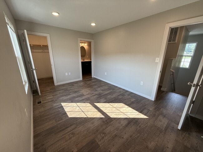 Building Photo - 106 Terrace Drive