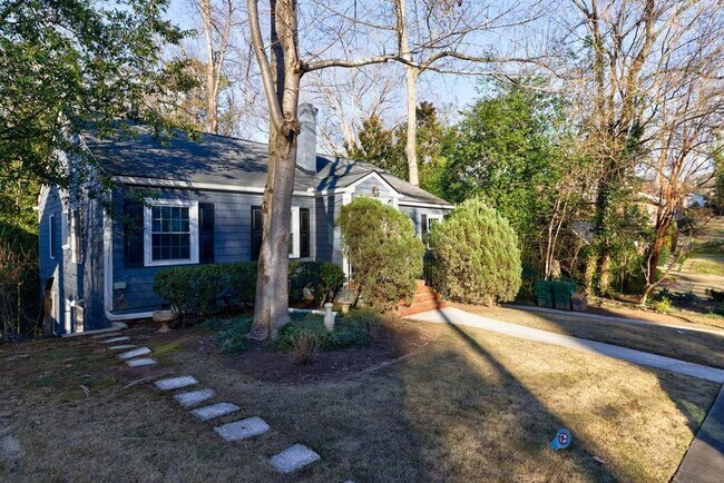 Building Photo - 1280 Stillwood Dr NE