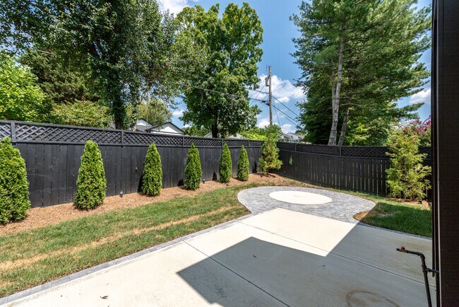 Building Photo - 626 Copperfield Dr