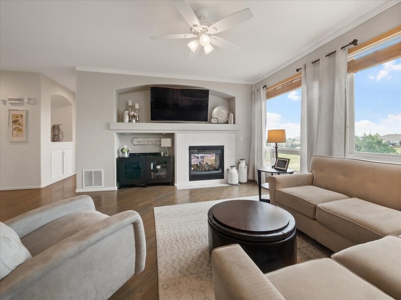 Building Photo - 1048 Orion Way