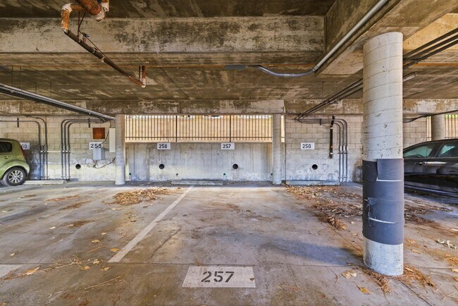 Building Photo - 6202 Friars Rd