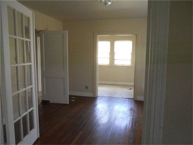 Building Photo - 809 E Burress St