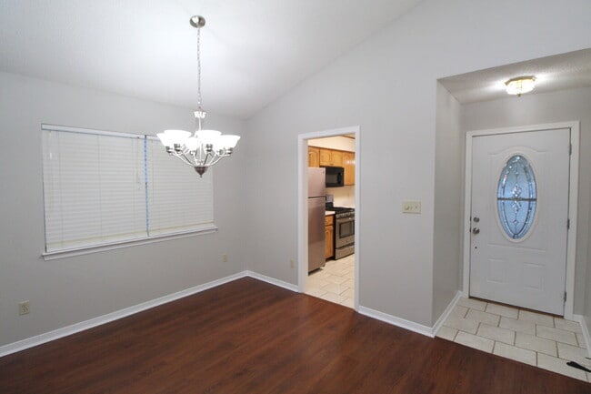 Building Photo - Northeast Pensacola 2BR Home with Fireplace & Covered Patio