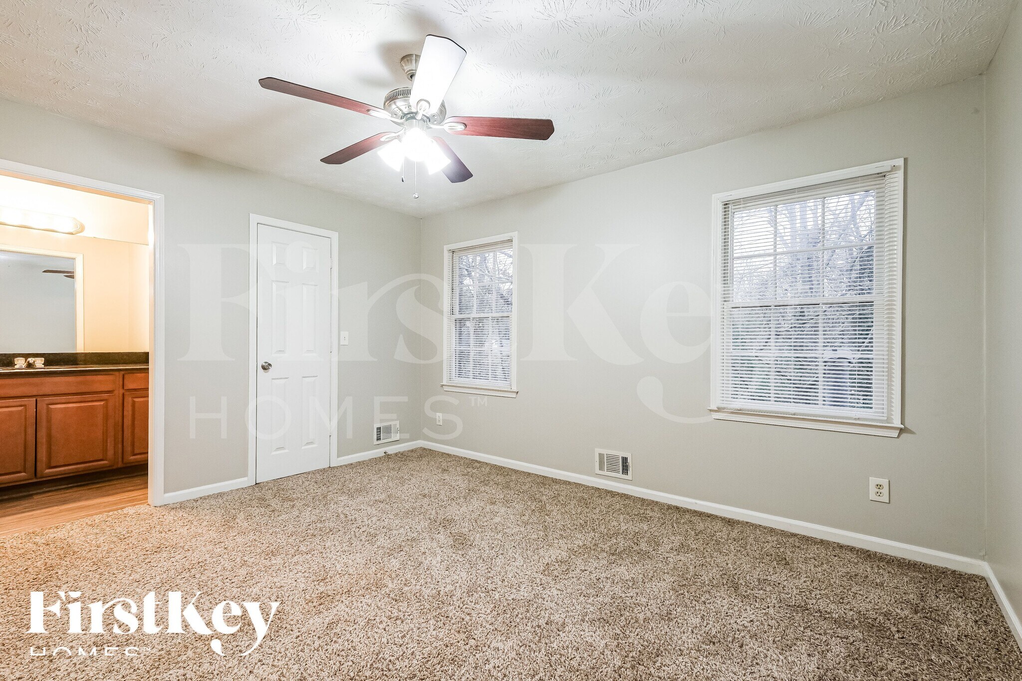 Building Photo - 5266 Ridge Forest Dr