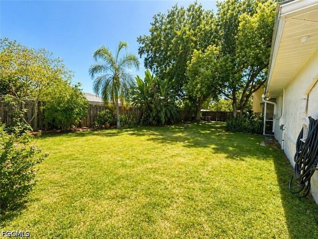 Building Photo - 1426 SE 19th Ln