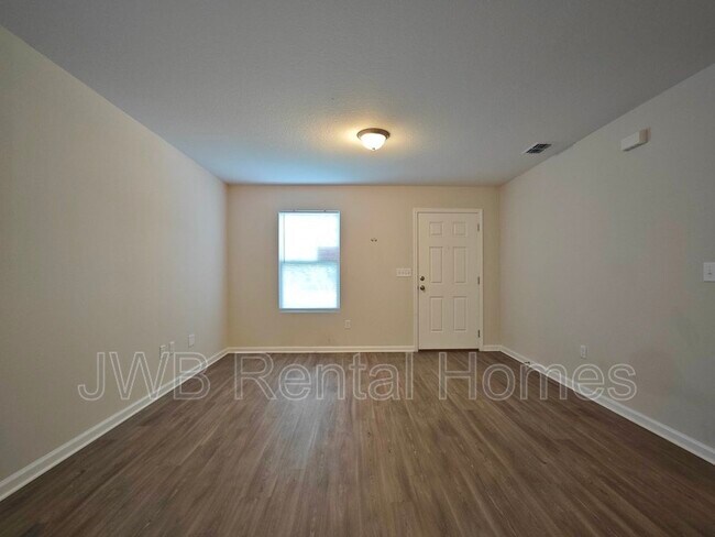 Building Photo - 5338 Chenango Blvd