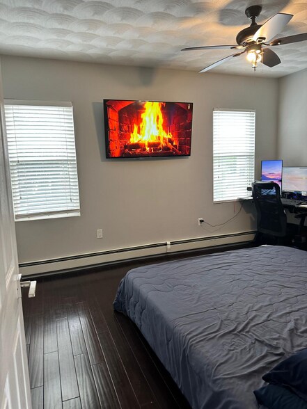 Building Photo - 8. Seymour Ave