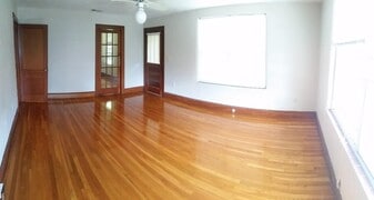 Building Photo - 644 E College Ave