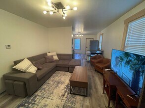 Building Photo - 1573 S 3rd St