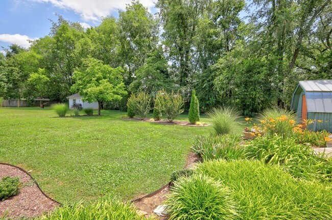 Building Photo - 3215 Arthur Dr