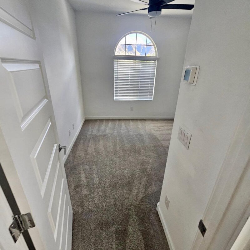 Building Photo - 1660 W Paseo Way