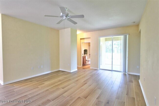 Building Photo - 5834 Trieda Dr
